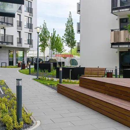 Exclusive With Terrace By Renters