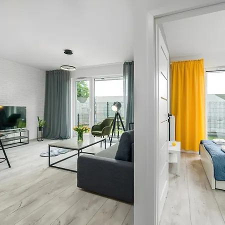 Exclusive With Terrace By Renters Posen