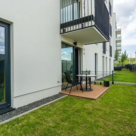 Exclusive With Terrace By Renters *